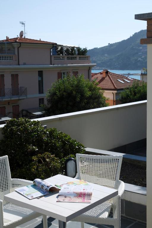Residence Dell'Angelo Ospedaletti Eksteriør bilde